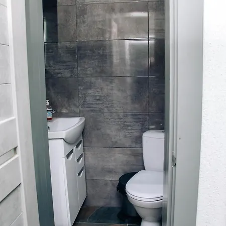 ехо тростяну 게스트하우스 *