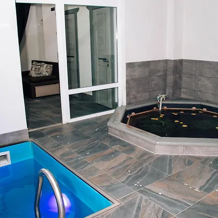 ехо тростяну 게스트하우스 *