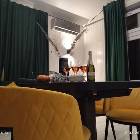 ехо тростяну 게스트하우스 *